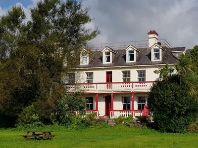 Staigue Fort House Bar and B&B