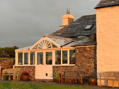 Lower Tresmorn Farm
