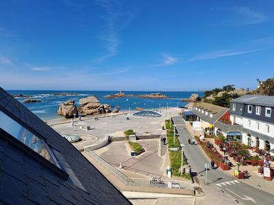 Hotel De La Mer