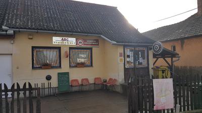 Sárga Ház A Kék Úton