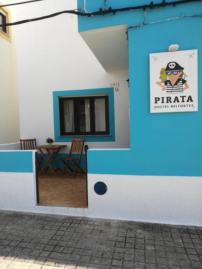 Pirata Hostel Milfontes & guest house