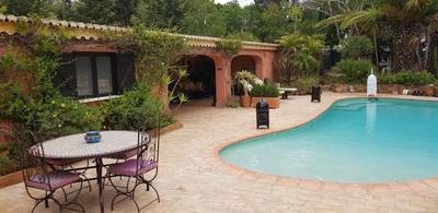 Salsalito Guest House